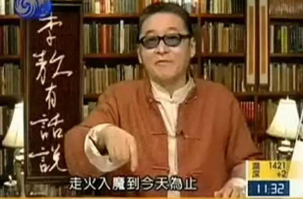 因便秘离婚，被前夫侮辱半辈子，患上抑郁症，如今64岁坚持不婚
