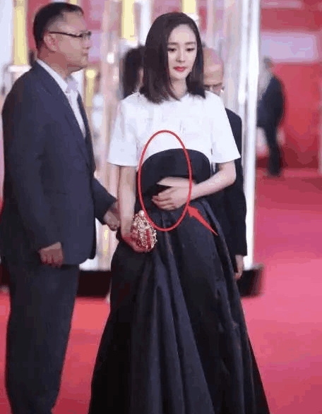 杨幂高调宣布已怀二胎, 打破离婚传闻。刘恺威