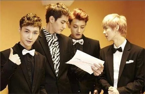 明星都是女儿控,吴亦凡黄子韬张艺兴得抓紧了