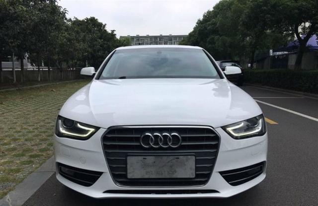 当初落地价33万, 现在只标价14万, 车主纳闷凭啥降价这么多?