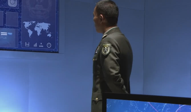 特种兵之火凤凰:叶寸心成功破解母亲在电脑中