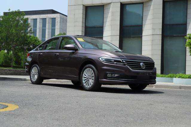 朗逸Plus难道真的会自信定价12万元起? 看过底盘后, 嘉旅笑了