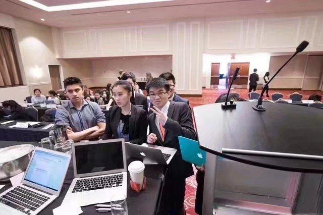 杨子儿子过重点小学面试,女儿考上哈佛,这家人