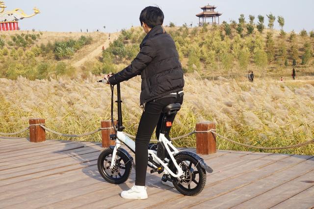 不可否认,FIIDO D3改变了我的出行方式!这辆小