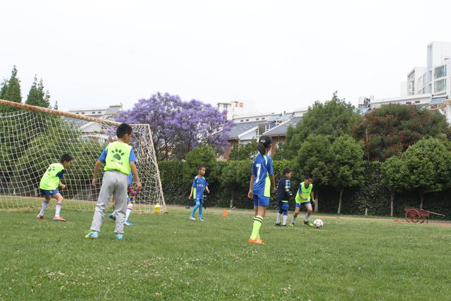 昆明少儿足球训练日志(三)进攻神器 回传反切二过一