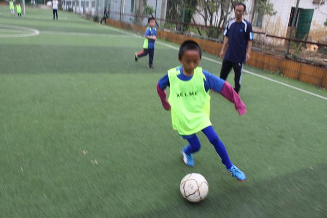 昆明少儿足球训练日志(三)进攻神器 回传反切二过一