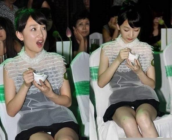 女星穿着暴露不慎走光的照片，想删都删不掉！