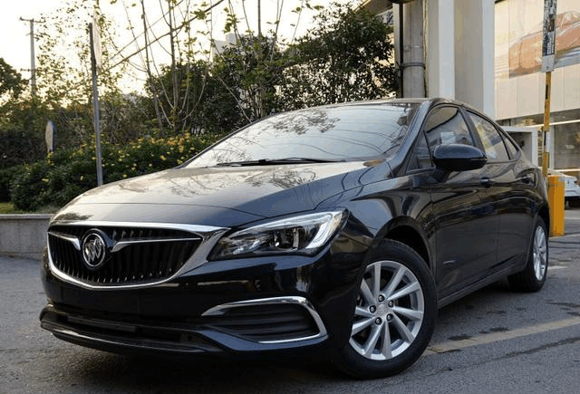 月销两万台, 配置完虐朗逸, 直降3万成性价比最高的A级车