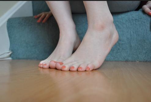 痣以上,哪怕再穷,中年后必能聚财,富贵发达!