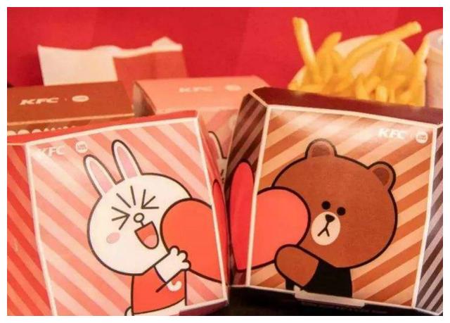 肯德基新品红黑CP堡,柚香鸡腿堡+愤怒的汉堡