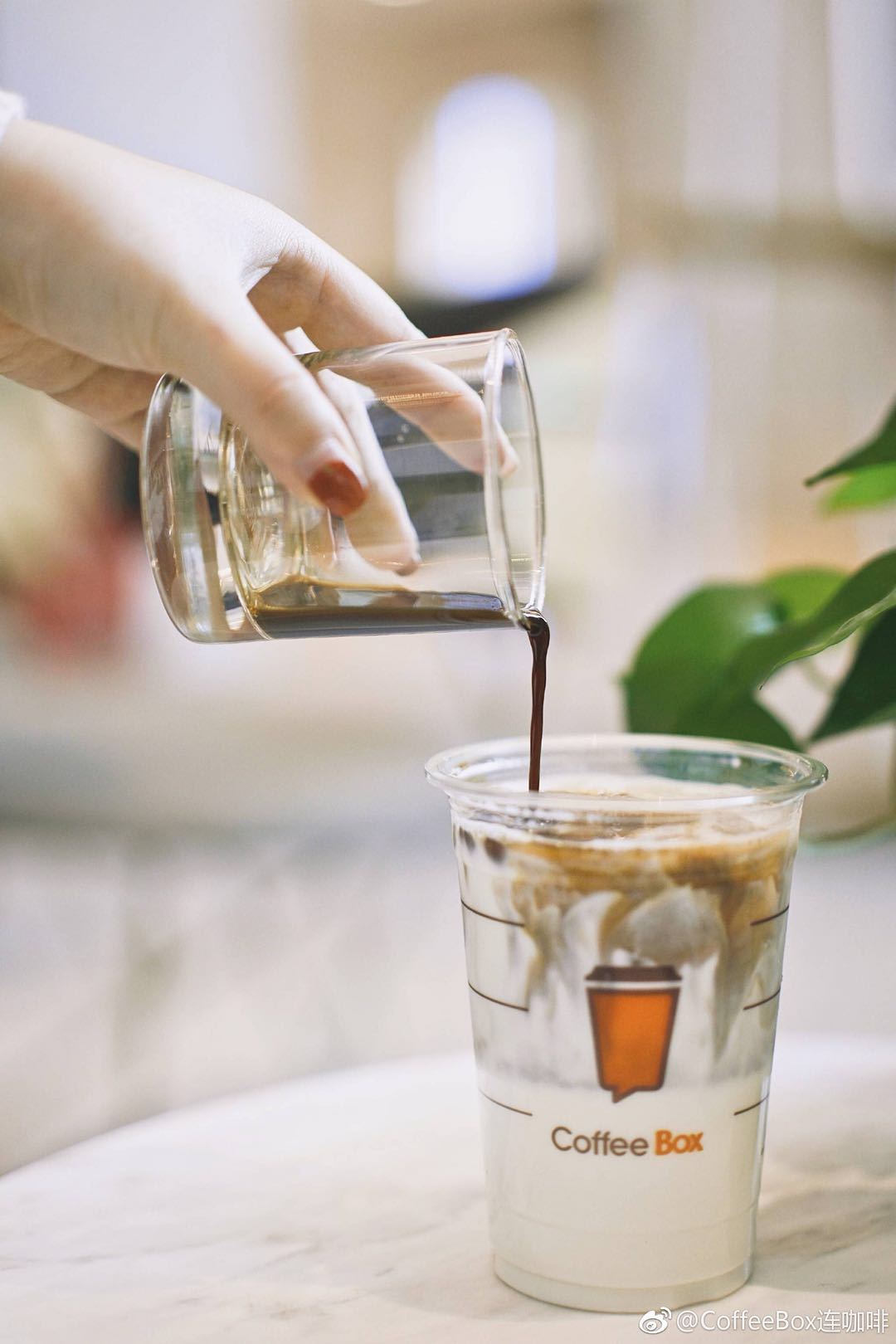 互联网咖啡市场最近风声大作, 烧着大把的钱冲