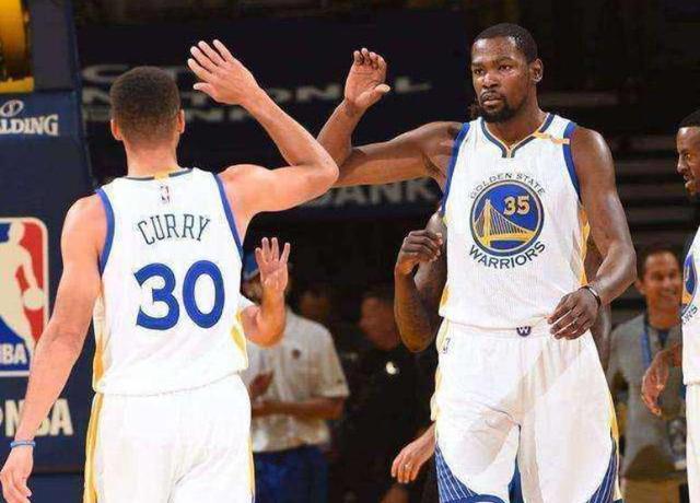 同在勇士的库里与杜兰特谁更适合做建队基石?