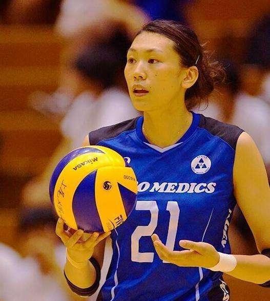 中国排球小将留美后入籍日本,豪言击败中国女