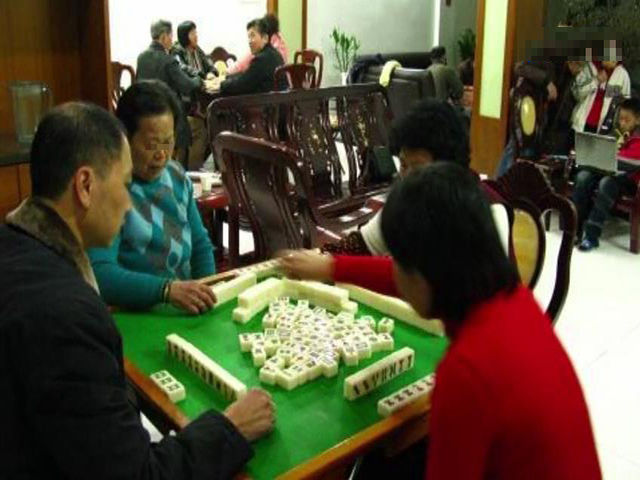 3岁宝宝肚子疼,宝妈只顾打麻将不当回事,回家