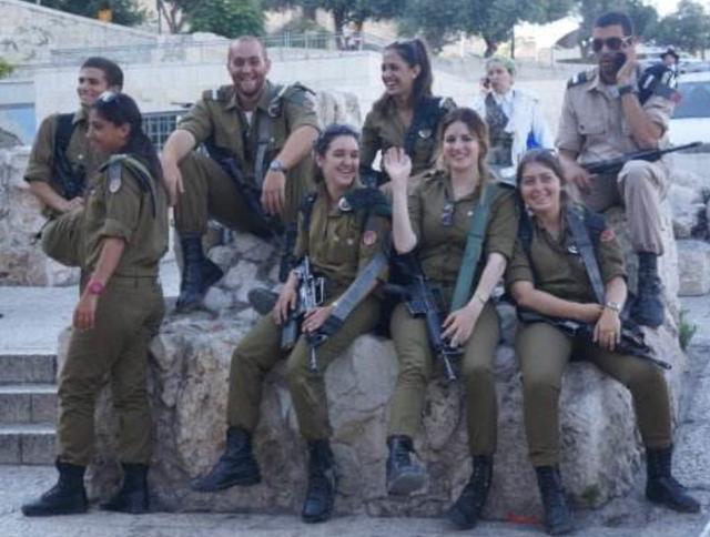 以色列为何如此强悍?看看女兵就知道了