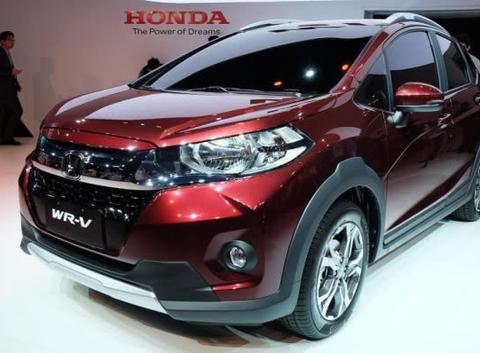 本田被逼急了！新款SUV配四驱售8万，丰田CHR你敢应战？