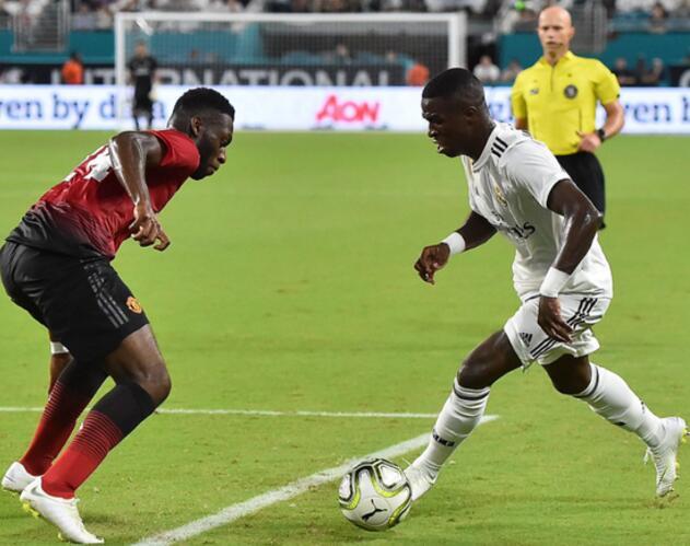 罗比二世?维尼修斯踩单车过人技惊四座,但他的