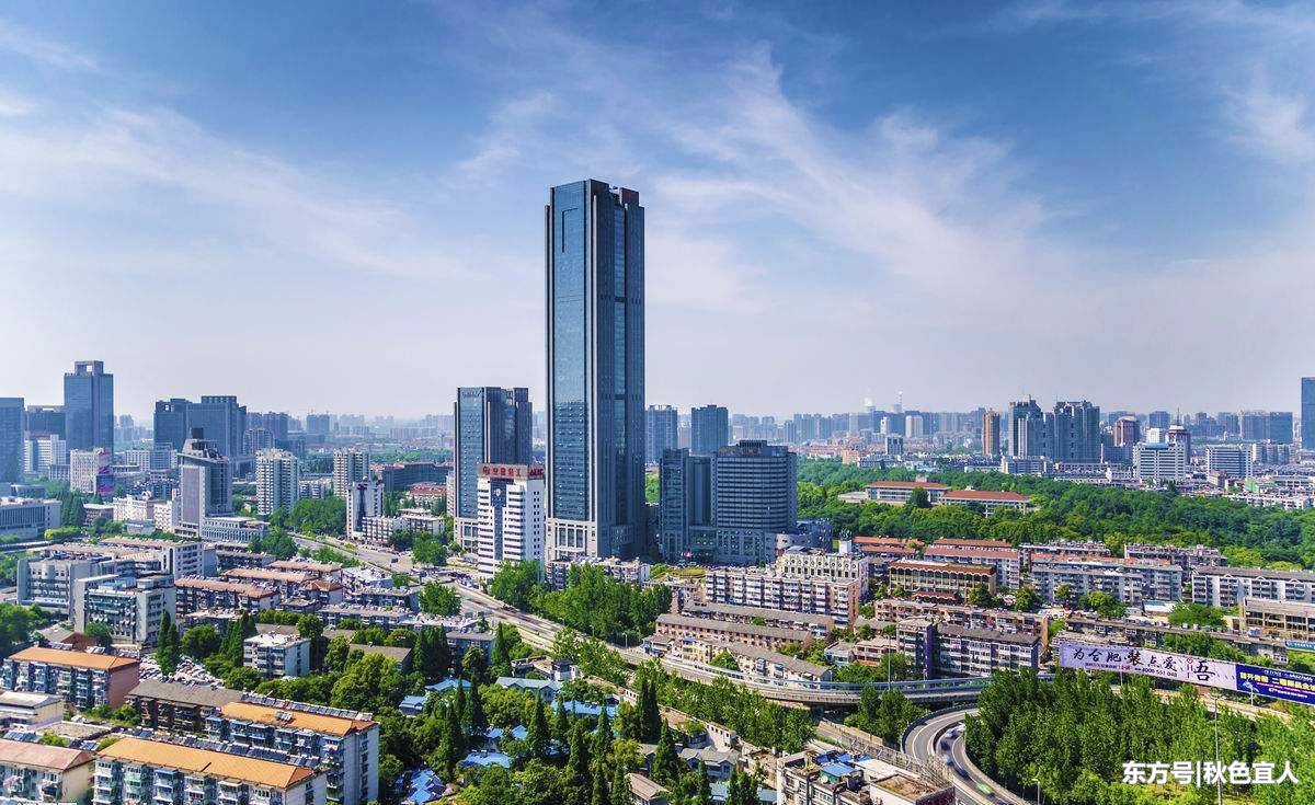 中国这座城市发展速度超快,十年GDP涨4.9倍,