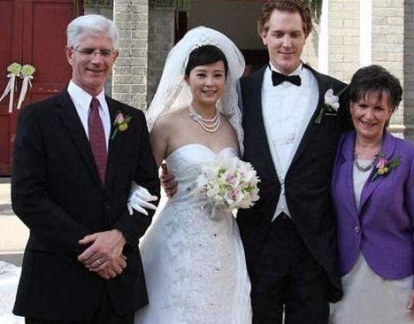 袁立真实身份强大背景曝光,怪不得手撕华谊后