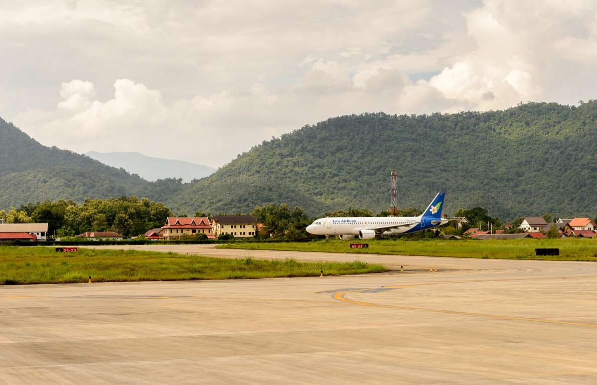 论坛首发：老挝航空+琅勃拉邦&万象机场全纪录+驾驶舱+flight log+MU昆明转机-飞行Report-飞客网