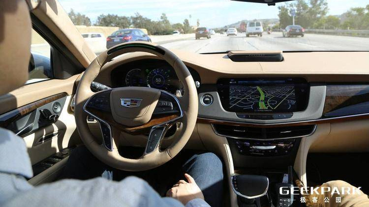 ​这也许是你能在中国买到的第一个「允许驾驶员释放双手」的汽车