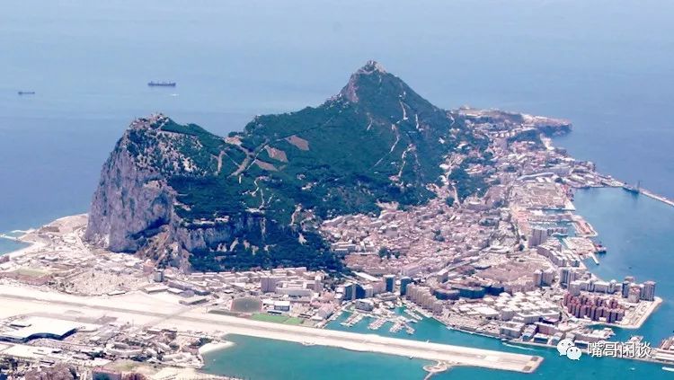 欧洲最重要的一块土地,人口只有3万,两个国家