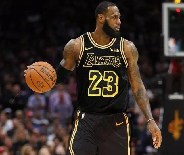 NBA:签约詹姆斯后湖人只高兴了一天,勇士这招