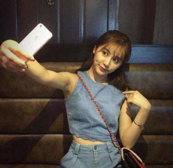 詹姆斯忠实美女粉丝美娜果然詹姆斯球迷颜值还