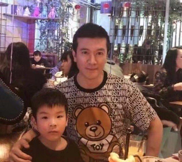 杨子儿子过重点小学面试,女儿考上哈佛,这家人