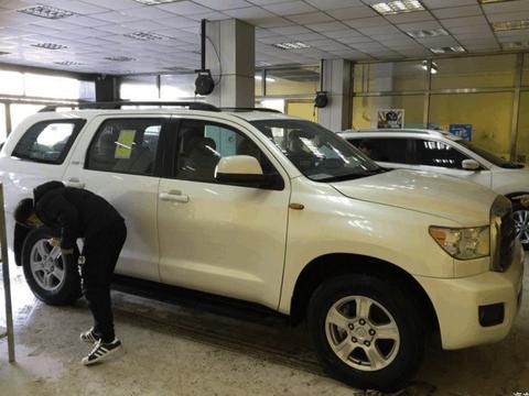 120万提丰田红杉, 陆巡在他面前是小弟, 揽胜见了叫大哥