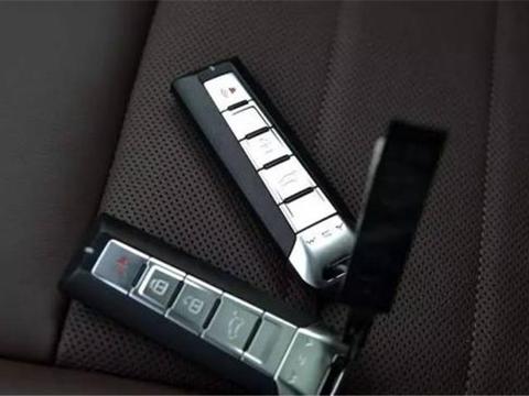 妙龄女子花20万买长城VV7，一顿爆改后，如同一只“丛林猛虎！”