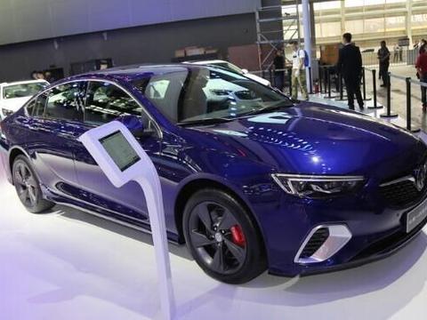 比奔驰C级漂亮，操控远超帕萨特，加速6秒，仅23万，宝马也羡慕