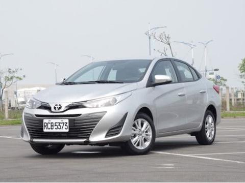 丰田新款威驰评测，内饰令人爱不释手，整体提升幅度不亚于思域