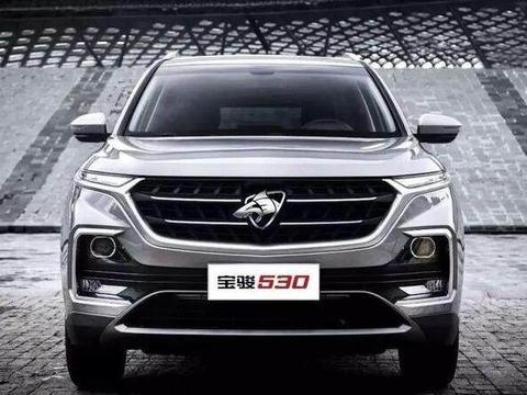 宝骏530新车到店，顶配版本性价比最高，车标依旧没变