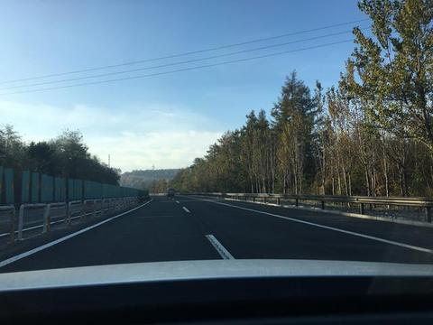 高速限速120，新手遇到大货车就急刹，你还是别出来祸害人了