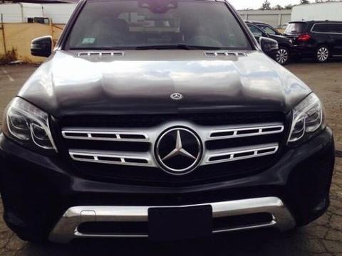 全新18款奔驰 GLS450终揭面 外观内饰均逆天 奥迪宝马彻底蒙圈了