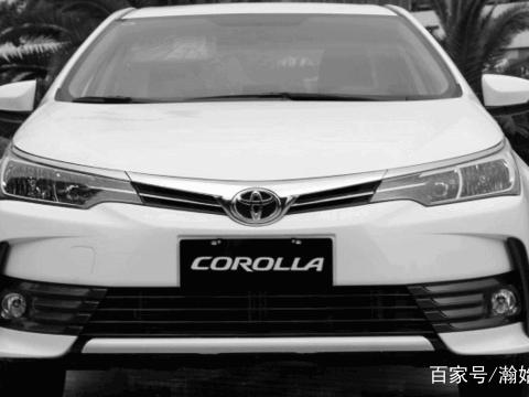 丰田卡罗拉怎么样？搭载1.2T以及1.8L发动机，力挫凯美瑞