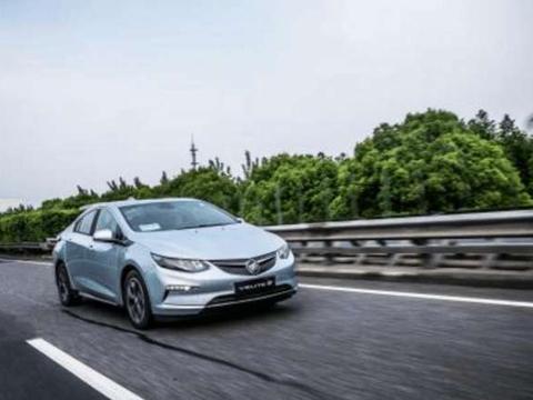 百公里油耗1.4L，续航里程达700KM，别克VELITE6逆袭超越特斯拉