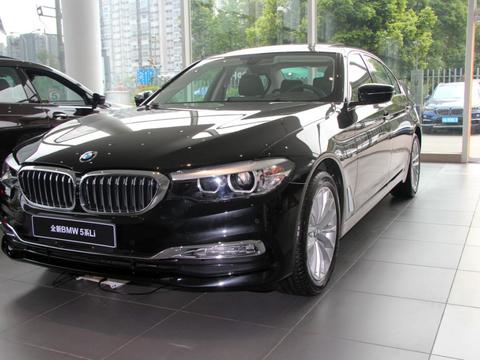 到店实拍宝马525Li：“入门即高配”的说法从何而来？