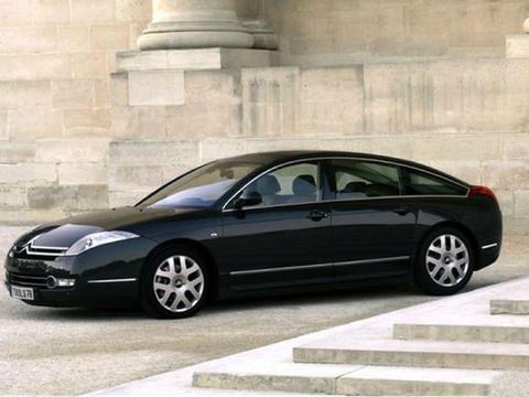 从65万跌到19万, 当年卖的比宝马更贵, 如今跟迈腾一个价却卖不动