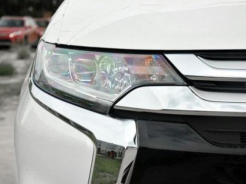 进口发动机，标配8英寸大屏，月销9000+辆，它救了整个品牌！