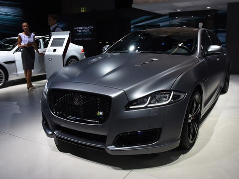 降价30万，只为对阵宝马奔驰奥迪，却依旧不敌对手