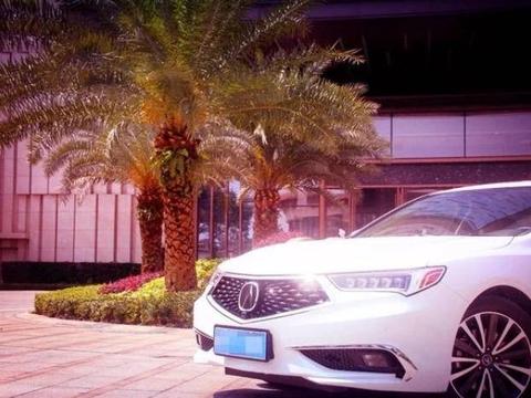 30万级别的运动型轿车，可以说又是一款撩妹神车！