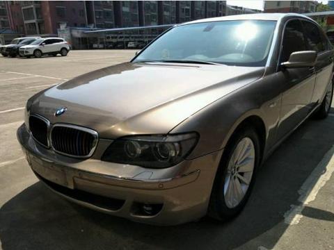 花18万买辆二手宝马730，换了标志后，却增值了百分之80