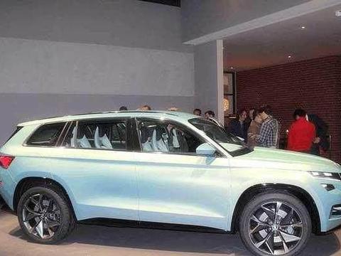 全景天窗配四驱，百公里耗油1.9L，直击汉兰达，斯柯达推全新SUV