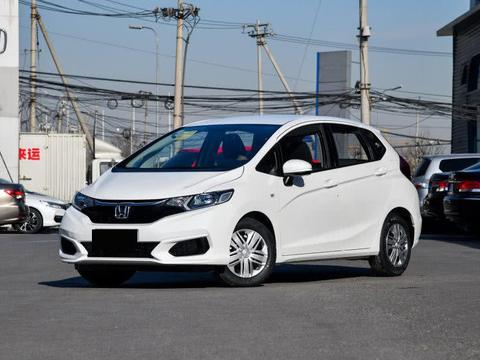 为啥玩车的人都喜欢买二手车？对比完两者的价格就懂了！