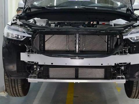 沃尔沃XC60防撞梁确实够下本儿，但只是为了碰撞测试