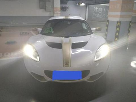 小伙花37万元买辆二手超跑，朋友反问1.8L排量也敢称超跑？