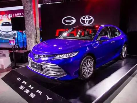 八代凯美瑞混动，有进步没惊喜