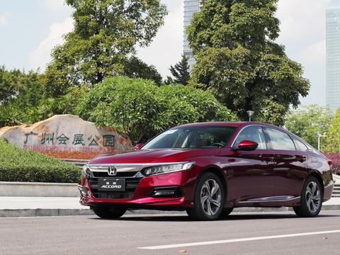 中级车的迷思：定位下沉的第十代雅阁能否喜提新生？